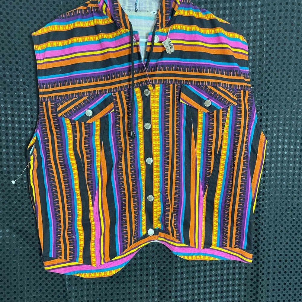 LIVE IN COLOR vest
